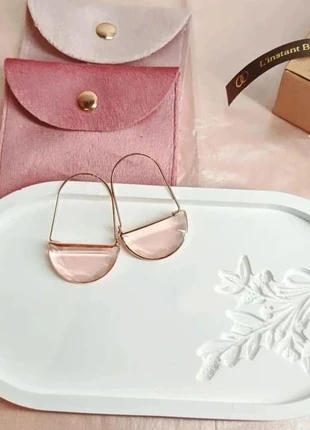 Boucles d'oreilles dorées en verre rose incrusté, marque: L'instant Bijoux, état: Neuf avec étiquette, 15,00 €, 16,45 € Protection acheteurs incluse