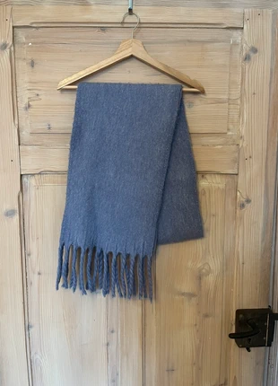 Dicker Schal mit Fransen, condizioni: Ottime, €5.00, €5.95 include la Protezione acquisti