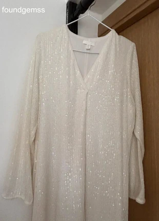 Robe old money blanche Noël nouvel an à sequins H&M fluide brillante élégante soirée mariage chic, merk: H&M, staat: Heel goed, maat: XS / 34 / 6, € 35,00, € 37,45 inclusief Kopersbescherming