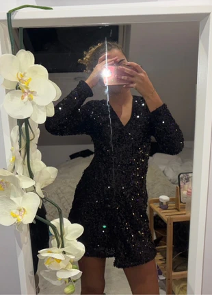 robe paillettes, merk: Boutique indépendante, staat: Heel goed, maat: S / 36 / 8, € 15,00, € 16,45 inclusief Kopersbescherming