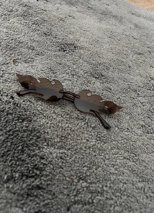 Zonnebril, staat: Heel goed, € 2,00, € 2,80 inclusief Kopersbescherming