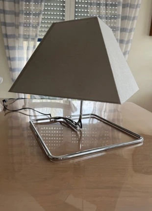 Lampe moderne géométrique (34 cm), estado: Muito bom, €37.50, €40.08 inclui Proteção do Comprador