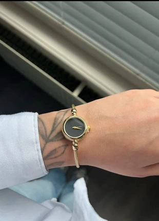 Orologio woman gold💛quadrante nero🖤spedizione in 24h🚚, marke: Vintage Dressing, zustand: Neu, mit Etikett, größe: Einheitsgröße, 2,99 €, 3,84 € inklusive Vinted-Käuferschutz