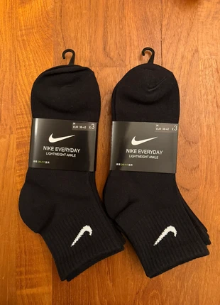 2 packs de 3 paires de chaussettes Nike T38/42 Noires, marque: Nike, état: Neuf avec étiquette, taille: S | 38–42, 15,00 €, 16,45 € Protection acheteurs incluse