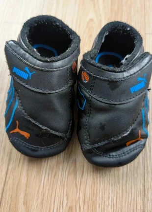 Mini baskets Puma bébé noir bleu orange – Taille 18 – Très bon état, marca: Puma, estado: Muito bom, tamanho: 18, €2.70, €3.54 inclui Proteção do Comprador Pro