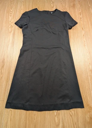 Robe classique manches courtes Uniqlo M noire très bon état #248, marque: Uniqlo, état: Très bon état, taille: M / 38 / 10, 4,00 €, 4,90 € Protection acheteurs incluse
