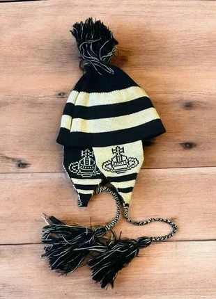 Lovely vintage style Dappy ear flap bobble hat in black/beige stripes. One size., brand: dappy, condition: Very good, size: One size, £16.50, £18.03 includes Buyer Protection
