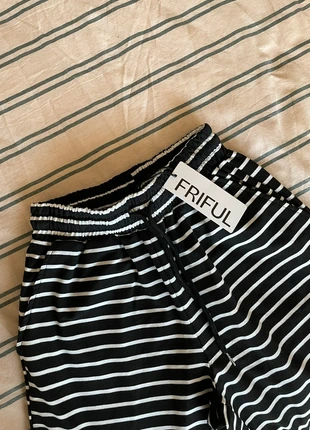 Wide leg pants, marca: Shein, estado: Novo com etiquetas, tamanho: S / 36 / 8, €10.00, €11.20 inclui Proteção do Comprador