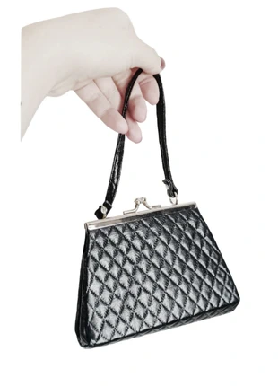 Tiny black handbag/ wristlet, merk: Alternative, staat: Heel goed, € 2,99, € 3,84 inclusief Kopersbescherming Pro