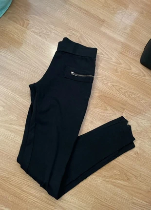 Legging noir avec fermeture éclair taille S, état: Très bon état, taille: S / 36 / 8, 5,00 €, 5,95 € Protection acheteurs incluse