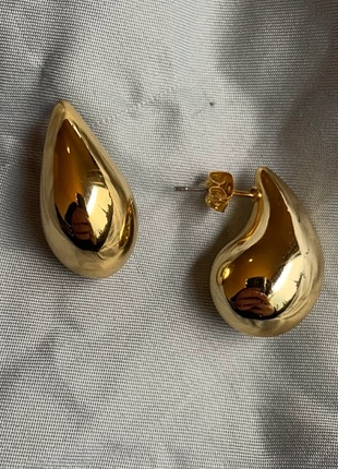 Goud stainless steel druppel oorbellen – chunky droplet design, elegant & feestelijk, merk: Luxe, staat: Nieuw met prijskaartje, € 2,50, € 3,33 inclusief Kopersbescherming