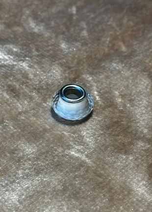 White & Clear Bead Charm, marque: Charm, état: Neuf sans étiquette, 4,00 €, 4,90 € Protection acheteurs incluse