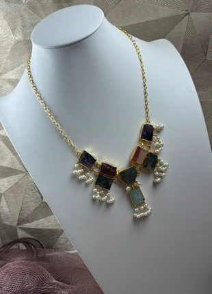 Magnifique collier et bo milti pierres et perles., état: Très bon état, 21,00 €, 22,75 € Protection acheteurs (Pro) incluse