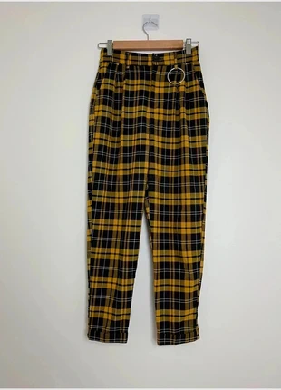 Pantalon à carreaux jaune et noir, style rétro / vintage - Bershka - Taille S (36), marque: Bershka, état: Très bon état, taille: S / 36 / 8, 15,00 €, 16,45 € Protection acheteurs incluse