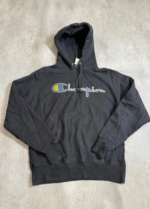 Sweat à capuche Champion Reverse Weave noir logo brodé coloré – taille M, marke: Champion, zustand: Sehr gut, größe: M, 20,00 €, 21,70 € inklusive Vinted-Käuferschutz