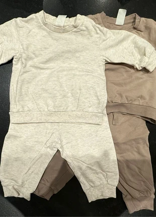 Lot de 2 ensembles joggings - 4-6 mois / 68 cm, brand: H&M, condition: Very good, size: 6-9 months / 68 cm, €15.00, €16.45 includes Buyer Protection