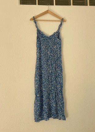 Sommerkleid mit Schlitz und blauen Blumen, brand: New Yorker, condizioni: Ottime, taglia: S / IT 40 / EU 36, €5.00, €5.95 include la Protezione acquisti