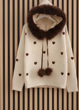 Pull femme très chic à capuche en fausse fourrure, brand: Flamant Rose, condition: New with tags, size: One size, €34.00, €36.40 includes Buyer Protection Pro