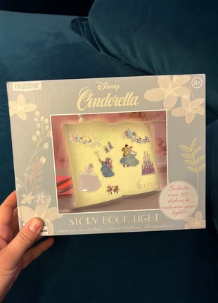 Lampe Cendrillon Disney – Forme Livre Magique 👑, marke: Disney, zustand: Neu, mit Etikett, 15,00 €, 16,45 € inklusive Vinted-Käuferschutz