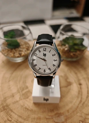 Montre LIP Classics 09-17 gros chiffres Hommes, marque: LIP, état: Neuf sans étiquette, taille: 39–42 mm, 49,90 €, 53,10 € Protection acheteurs (Pro) incluse