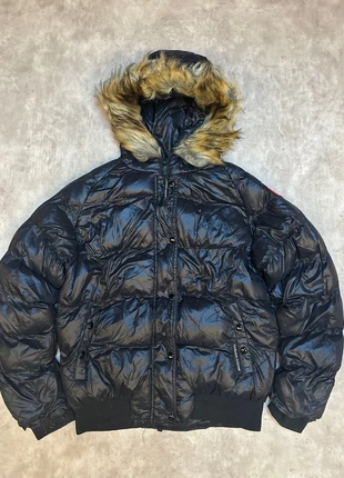 Veste / doudoune Canada Goose noir en nylon capuche à fourrure pour femme taille L, marke: Canada Goose, zustand: Sehr gut, größe: L / 40 / 12, 260,00 €, 273,70 € beinhaltet Vinted-Käuferschutz Pro