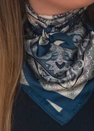 foulard, marca: Boutique indépendante, estado: Novo sem etiquetas, €10.00, €11.20 inclui Proteção do Comprador