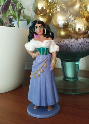 Action figure Esmeralda Disney, marque: Disney, état: Très bon état, 9,00 €, 10,15 € Protection acheteurs incluse