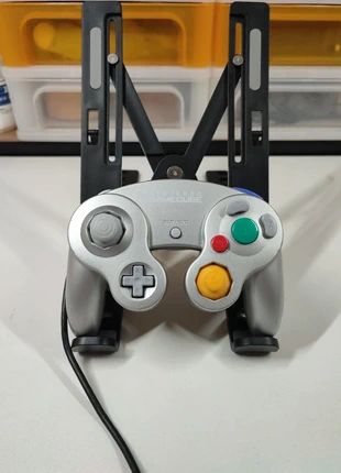 Gamecube - manette (officielle), marque: GAMECUBE, état: Très bon état, 25,00 €, 26,95 € Protection acheteurs (Pro) incluse