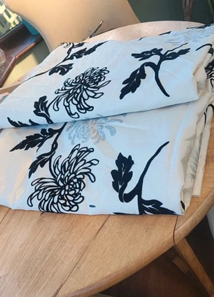 Velvet Flower Design black and white curtains, condition: Very good, size: Up to 149 cm, £7.00, £8.05 includes Buyer Protection