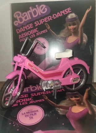 Mobylette barbie, marke: Barbie, zustand: Zufriedenstellend, größe: Frühchen, bis 44, 9,50 €, 10,68 € inklusive Vinted-Käuferschutz