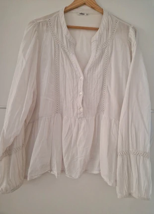 Blouse brodée grande taille (curve), marque: Gémo, état: Très bon état, taille: 6XL / 52 / 24, 5,00 €, 5,95 € Protection acheteurs incluse