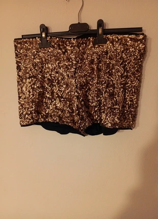 Short lentejuelas doradas, marque: Stradivarius, état: Neuf sans étiquette, taille: M / 38 / 10, 8,00 €, 9,10 € Protection acheteurs incluse