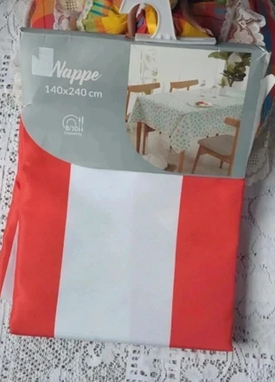 Nappe Rouge& Blanche Neuve, Style Bistrot Chic - 140×240cm, état: Neuf, 11,90 €, 13,20 € Protection acheteurs incluse