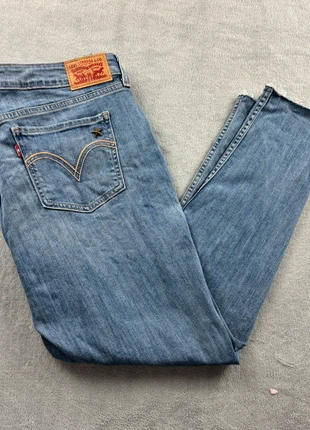 Jean levi’s w33 FR42 coupe skinny femme bleu vintage custom a motif brodé j43, marke: Levi's, zustand: Sehr gut, größe: XL / 42 / 14, 10,99 €, 12,24 € inklusive Vinted-Käuferschutz