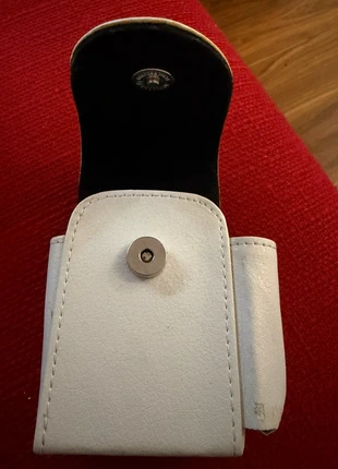 Custodia porta oggetti da cintura bianca, staat: Heel goed, € 2,00, € 2,80 inclusief Kopersbescherming