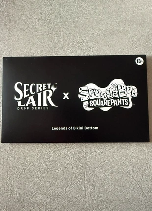 Magic The Gathering Secret Lair SpongeBob Legends of Bikini Bottom, marke: Magic: The Gathering, zustand: Neu, 60,00 €, 63,70 € inklusive Vinted-Käuferschutz