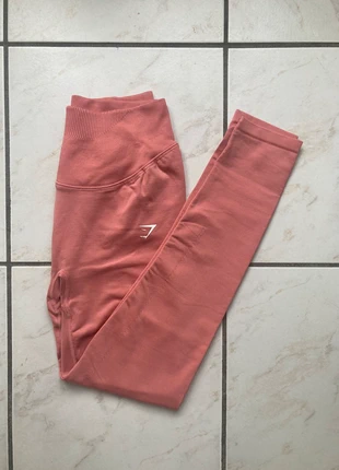 Legging Gymshark taille S couleur corail orange, brand: Gymshark, condizioni: Ottime, taglia: S / IT 40 / EU 36, €14.00, €15.40 include la Protezione acquisti Pro