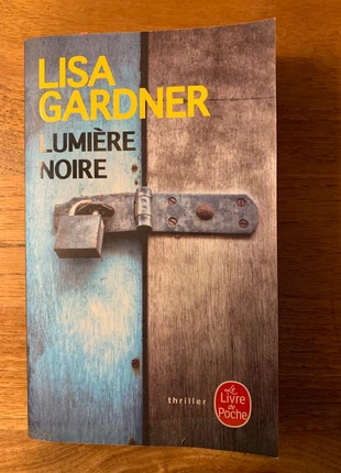 Livre Thriller, état: Très bon état, 1,40 €, 2,17 € Protection acheteurs incluse