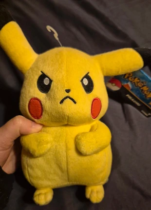 Peluche Pokemon Pikachu Tomy 2017, merk: Pokémon, staat: Heel goed, maat: Universeel, € 6,00, € 7,00 inclusief Kopersbescherming