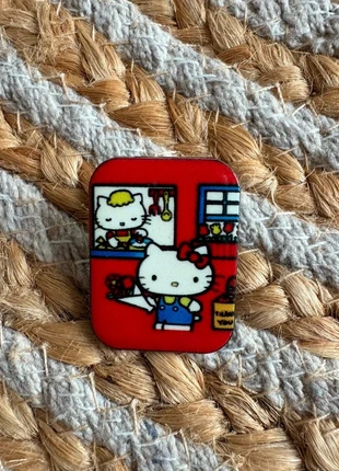 Pins Hello Kitty 🐱🎀, marque: Hello Kitty, état: Très bon état, 4,00 €, 4,90 € Protection acheteurs (Pro) incluse