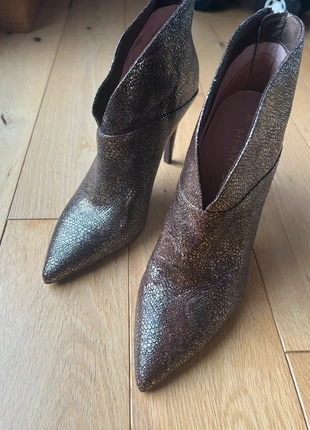 Gold metallic boot, brand: Tamaris, condition: New without tags, size: 6, £10.00, £11.20 includes Buyer Protection