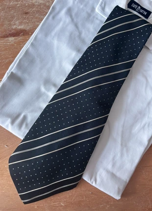 Cravate classique élégant à rayures et poids homme vintage, marca: Vintage Dressing, estado: Muito bom, €4.00, €4.90 inclui Proteção do Comprador Pro