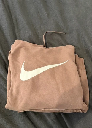 sweat nike, marque: Nike, état: Bon état, taille: M, 7,00 €, 8,05 € Protection acheteurs incluse