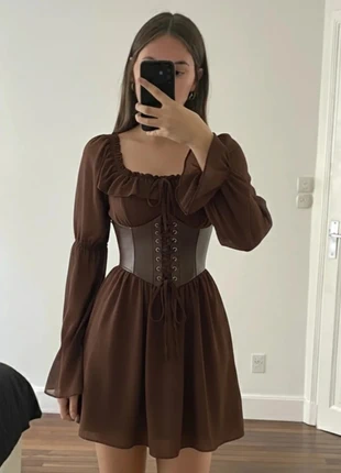 Robe courte marron élégante – Taille S, marke: elle&lui, zustand: Sehr gut, größe: S / 36 / 8, 49,99 €, 53,19 € inklusive Vinted-Käuferschutz