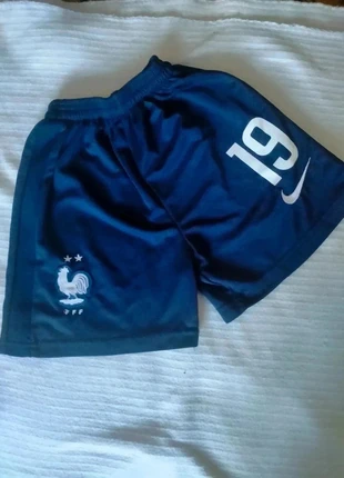 Short Équipe de France FFF Enfant 6 ans, estado: Muito bom, tamanho: 6 anos / 116 cm, €8.99, €10.14 inclui Proteção do Comprador