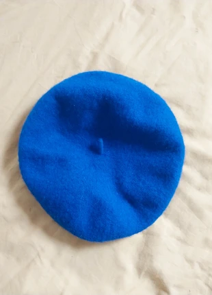 Electric blue beret, brand: Source Unknown, condition: Very good, size: One size, £3.00, £3.85 includes Buyer Protection
