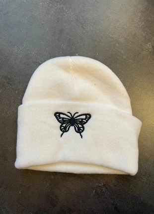 bonnet y2k "Butterfly" white, brand: y2k, condizioni: Buone, taglia: Taglia unica, €20.00, €21.70 include la Protezione acquisti Pro