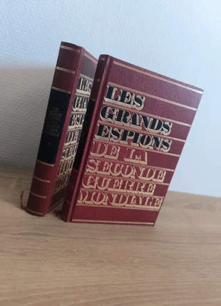 Les grands espions de la seconde guerre mondiale - Complet en deux tomes, condition: Very good, €5.00, €5.95 includes Buyer Protection