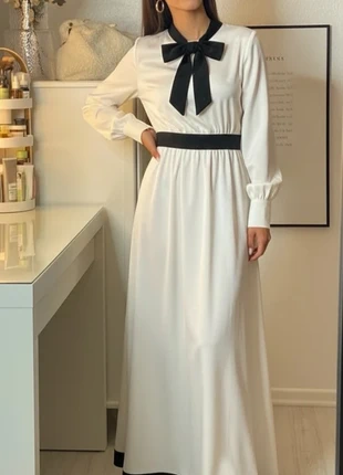 Robe midi crème élégante avec nœud noir, coupe fluide taille M, marca: Vintage Love, estado: Muy bueno, tamaño: M / 38 / 10, 66,90 €, 70,95 € Protección al comprador Pro incluida