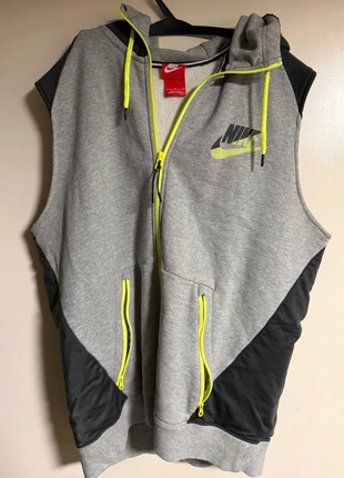 Nike Sleeveless Hoodie Vest - Grijs Zwart Neon (Maat L) oud nike, merk: Nike, staat: Goed, € 14,00, € 15,40 inclusief Kopersbescherming